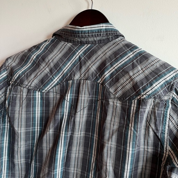 Levi's Authentic Western Wear Checkered Button-down Shirt - Picture 11 of 11